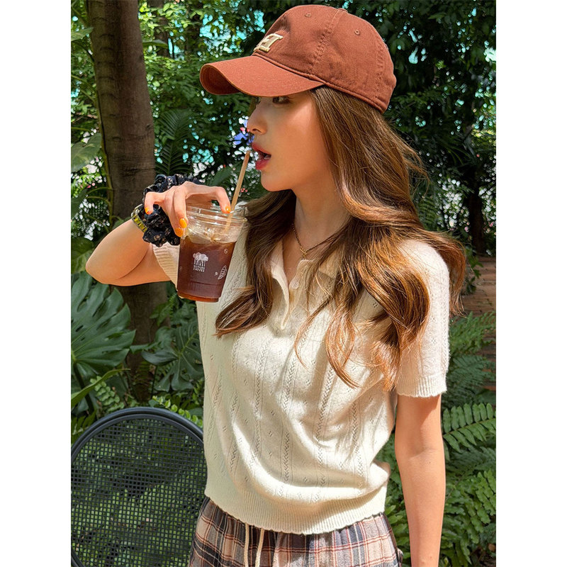 Fiery White Doll Collar Short Knitted T-Shirt for Women 2026 New Style Gentle Slim Fit Short Top