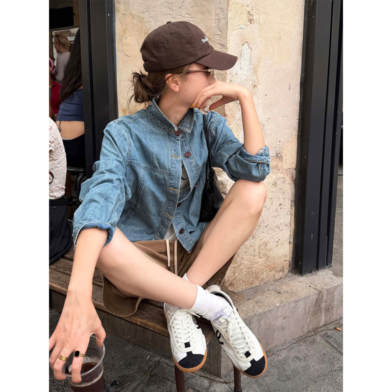 Fiery Fire【Timeless Classic】American Retro Light Blue Denim Jacket for Women New Loose Fit Drop Shoulder Casual Jacket