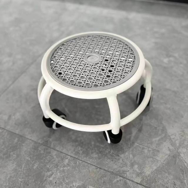 Universal wheel small stool pulley low stool rotatable mobile chair house small bench ໃຫ້ເຊົ່າອາຈົມຮອບ