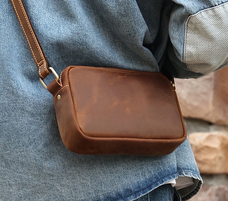 Retro Simple Distressed Messenger Bag Genuine Leather iPad Tablet Bag Casual Fashion Shoulder Crossbody Bag Handmade Cowhide Bag