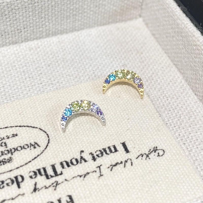 Horizontal Pupil Piercing 16g “Moonlight Blessing” Gold-Plated Moon Titanium Alloy Three-Diamond Moon Ear Bone Stud Horizontal Pupil Piercing 16g “Moonlight Blessing” Gold-Plated Moon Titanium Alloy Three-Diamond Moon Ear Bone Stud