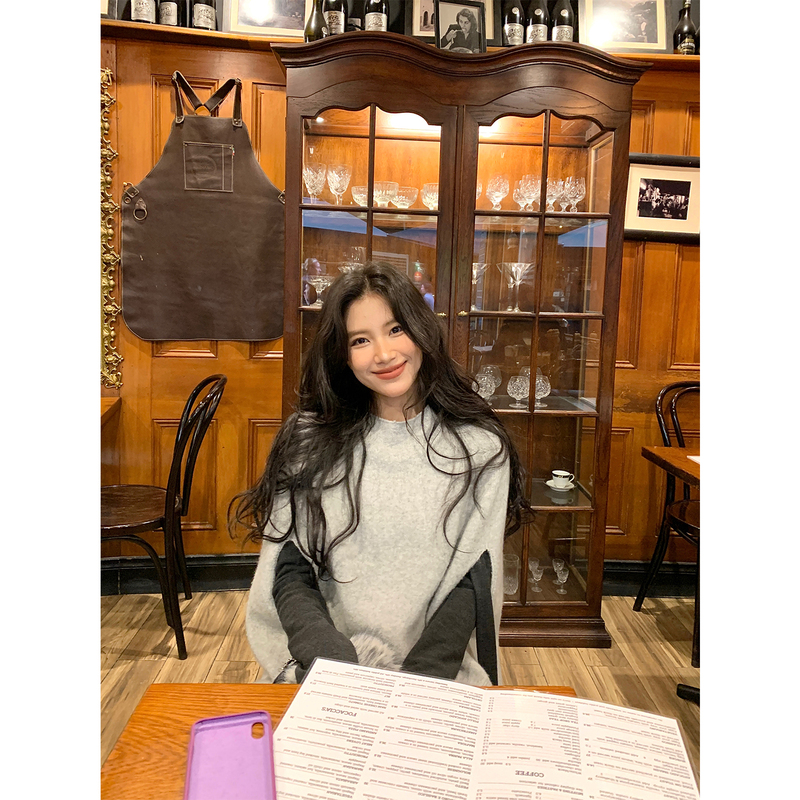 Daqianwithu Casual and Lazy Loose-Fitting Wool Brushed Cape Sweater Daqianwithu Casual and Lazy Loose-Fitting Wool Brushed Cape Sweater