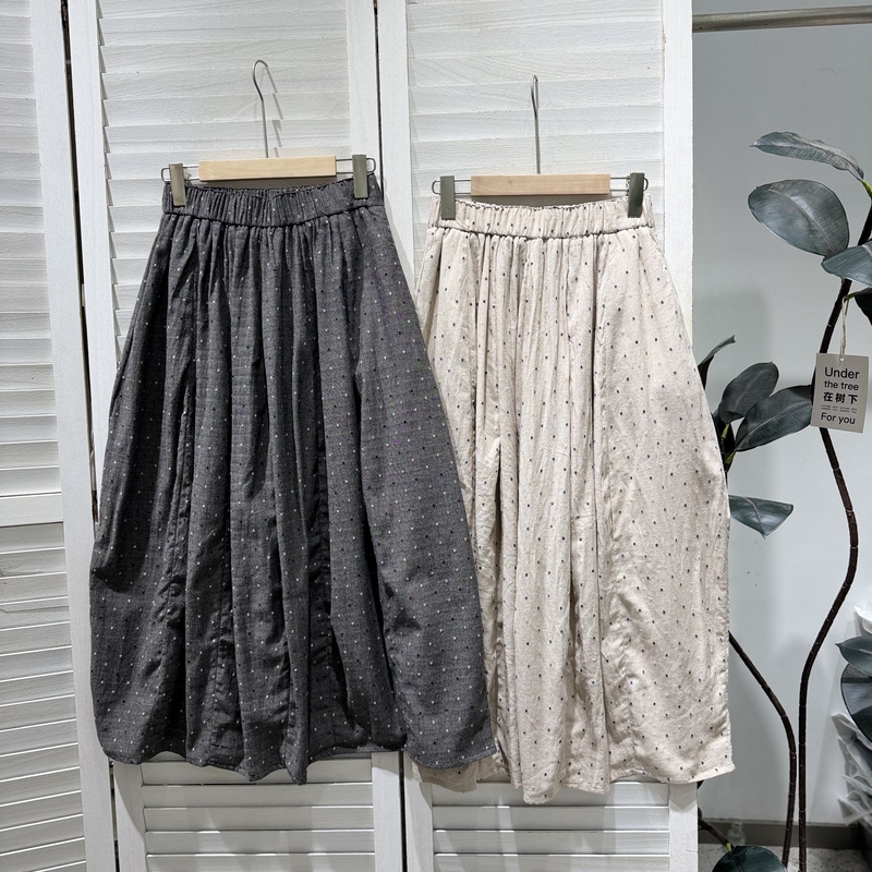 Japanese and Korean Style Polka Dot Long Skirt, Slimming and Age-Reducing, Elastic Waist, Half Skirt 2610, Waist 64-108, Hips 110, Skirt Length 87