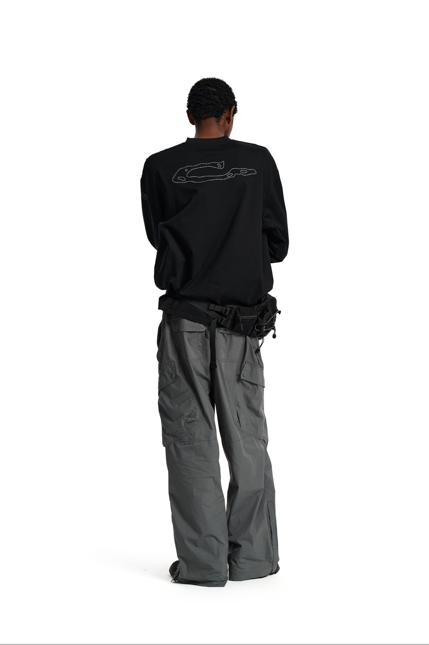Loopsoon Letter Print Drop-Shoulder Long-Sleeve Tee