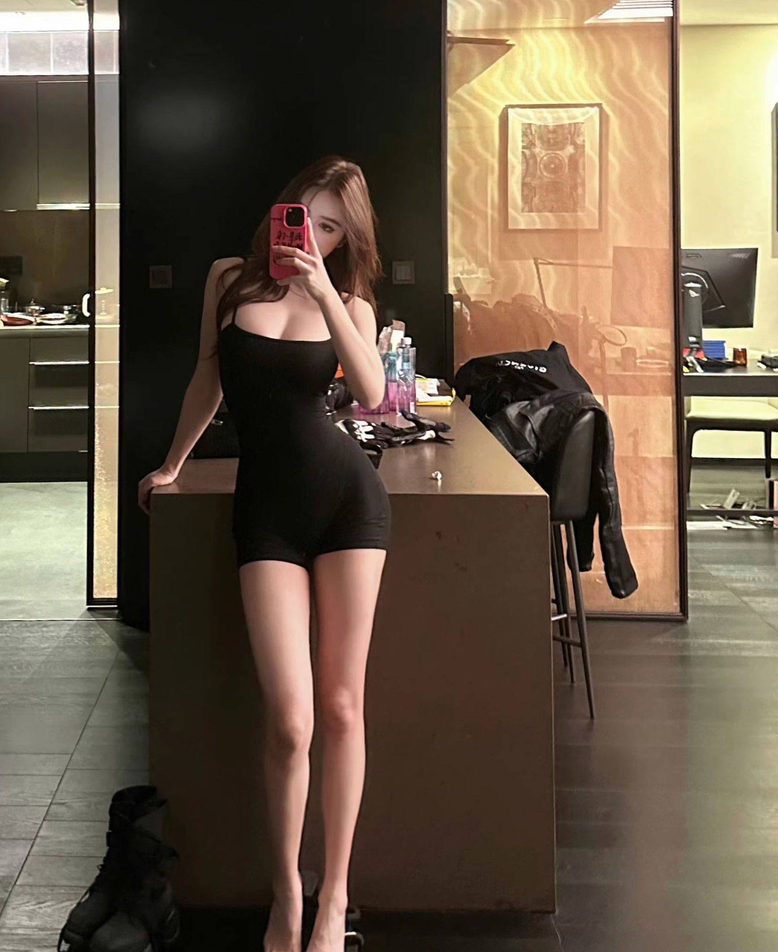 Боди/брюки 美国skims新款媛媛酱同款修身女纯色吊带内搭塑身运动连体三分裤 001