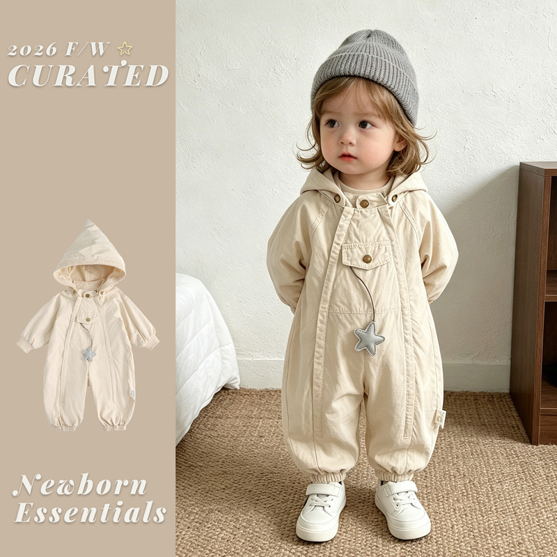 All-Cotton Imported 2026 Autumn Baby Windbreaker with Pointed Hat, One-Piece Outfit for Boys and Girls, Outdoor Clothing with Star Pattern