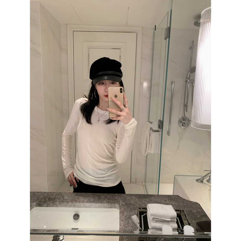 Undefined Is a Versatile Base Layer ~ Twisted Tencel Wool Round Neck Long-Sleeve Inner Layering Top