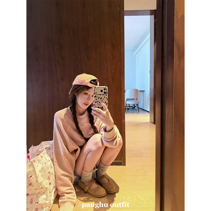 Panghu2026Ss【Cloud-Like Skin Feel】 LAOSHU Special Whitening Powder Solid Color Round Neck Raglan Sleeve Long Sleeve Sweatshirt Panghu2026Ss【Cloud-Like Skin Feel】 LAOSHU Special Whitening Powder Solid Color Round Neck Raglan Sleeve Long Sleeve Sweatshirt