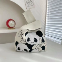 Три обнимающихся риса с пандой