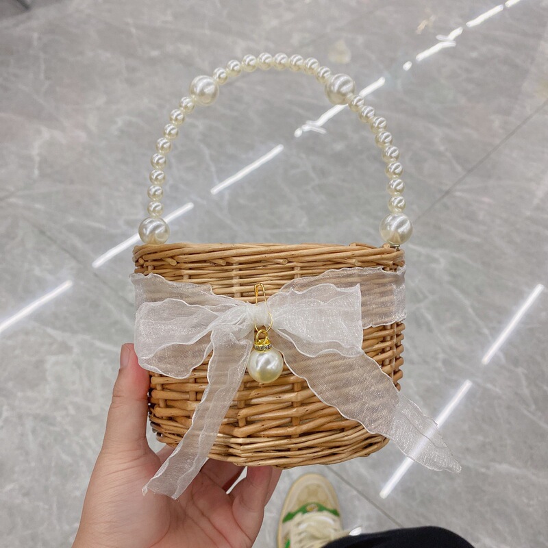 Rattan Woven Bag Souvenir Romantic Flower Basket for Children's Photoshoot with Inner Bag Bucket-Shaped Hand-Held Wicker Straw Bag Rattan Woven Bag Souvenir Romantic Flower Basket for Children's Photoshoot with Inner Bag Bucket-Shaped Hand-Held Wicker Straw Bag