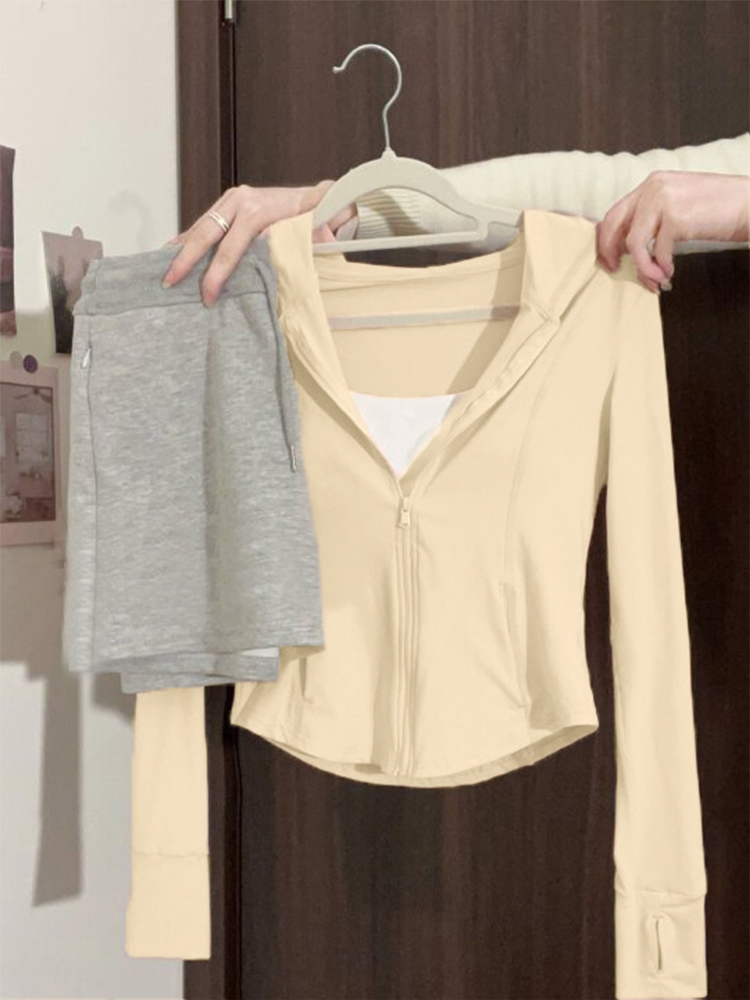 蕉᷂下᷂奶黄冰丝防晒衣女夏2024新款外套修身瑜伽服套装上衣紧身