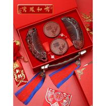 Wedding comb mirror pair of wooden combs gift box set wedding gift bride’s souvenir best friend’s dowry