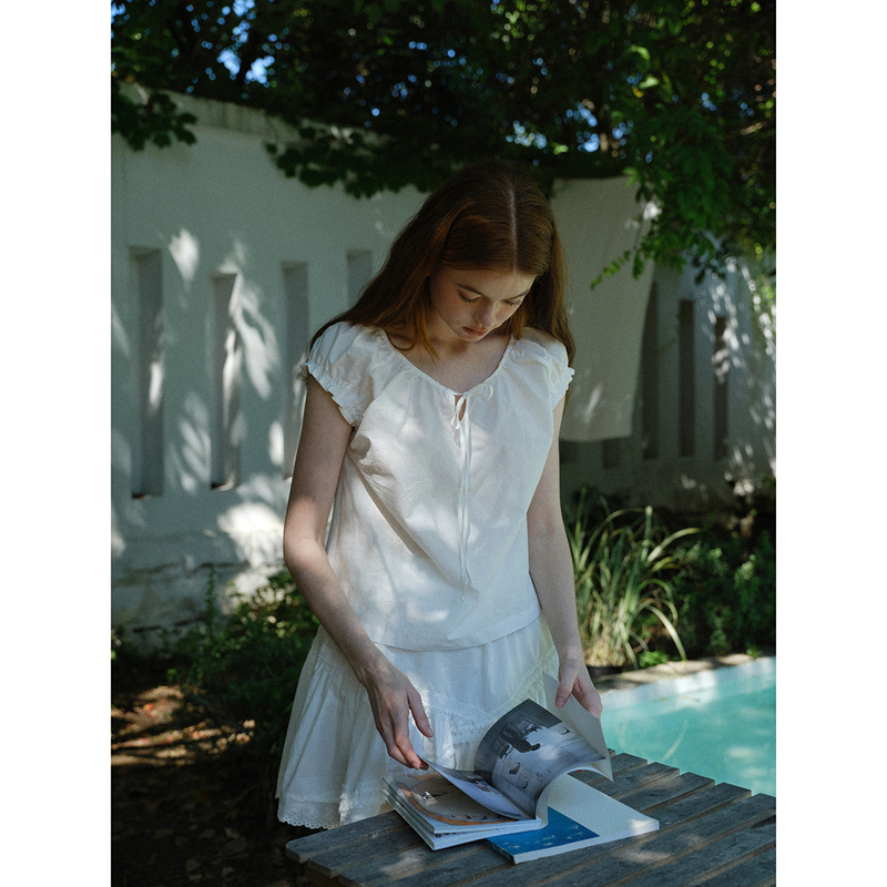 Twist Niu Nie Hua Heartbeat Original Niche Design Embroidered Straps Loose French White Shirt Twist Niu Nie Hua Heartbeat Original Niche Design Embroidered Straps Loose French White Shirt