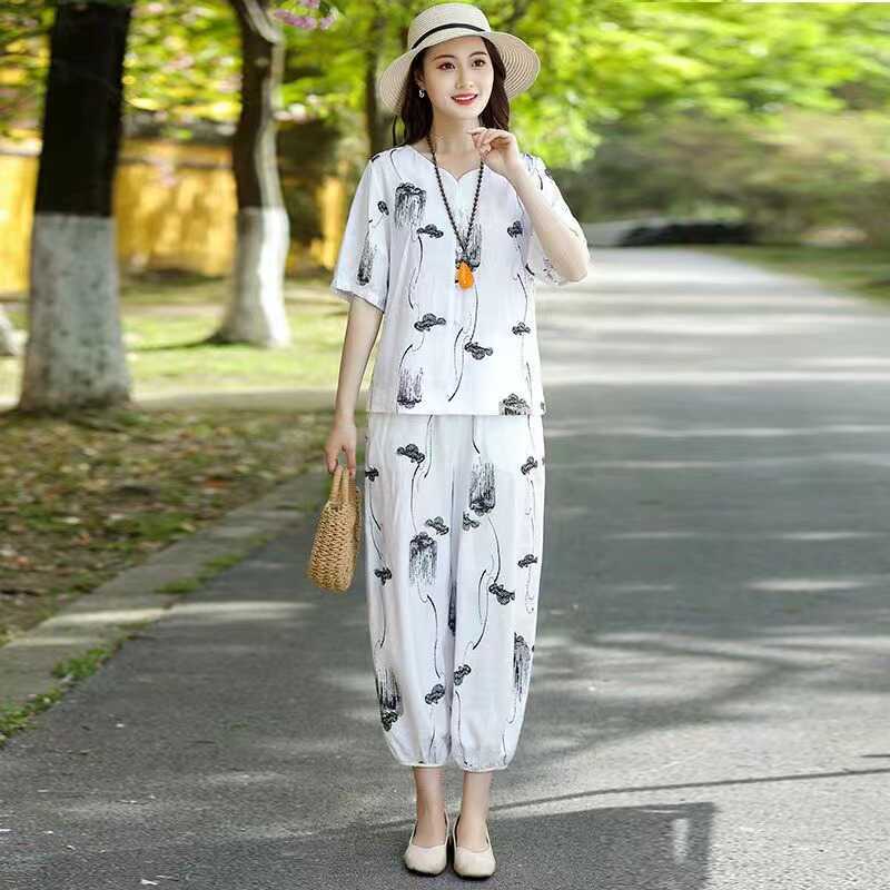 Mother's Cotton and Linen Short-Sleeved Suit, New Summer Style, Fashionable and Stylish Two-Piece Set, Loose and Casual, Belly-Covering Middle-Aged Women's Clothing