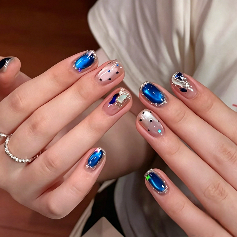 Ice-Clear Klein Blue Cat Eye Small Star Silver Foil Glitter Color-Changing Cool Girl Style Brightening Versatile Commuter Wear Nail Tips