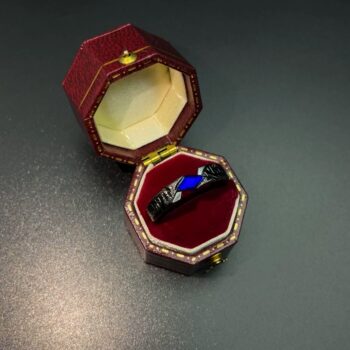 Vintage cold flame stars ring