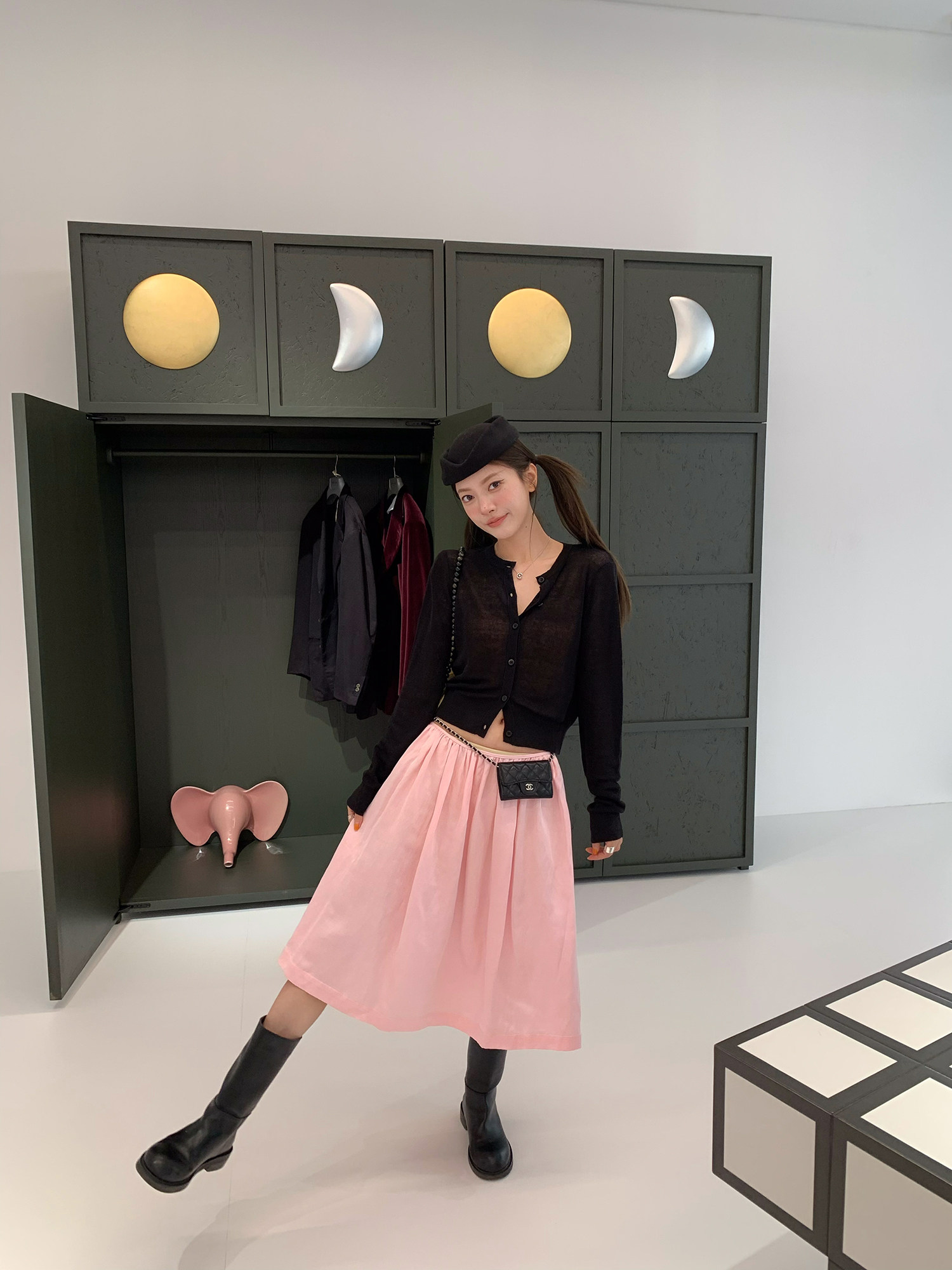 牙套大汪【粉桃芭乐】розовая атласная фактурная юбка-солнце со складками