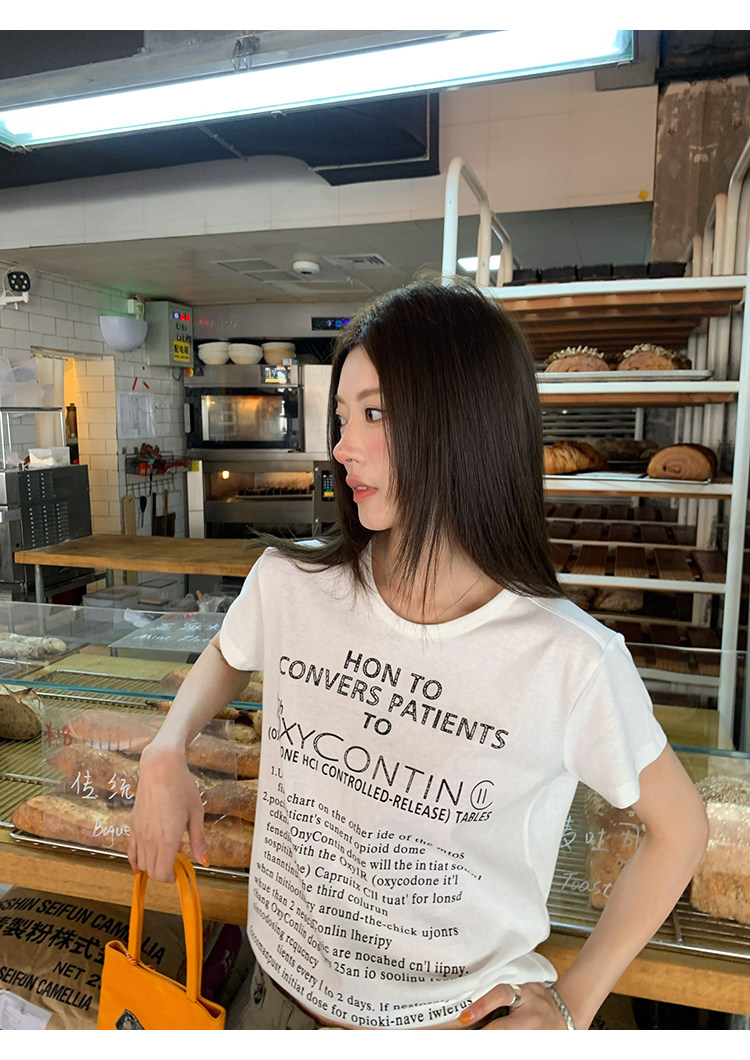 牙套大汪 [Буквенная формула] Повседневная футболка с коротким рукавом с принтом букв универсальная блуза