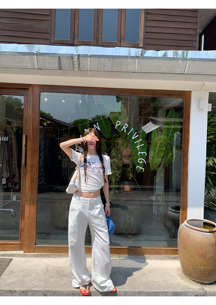 牙套大汪【Ленивые выходные】 Стройнящие белые джинсы прямого кроя с высокой талией и текстурой