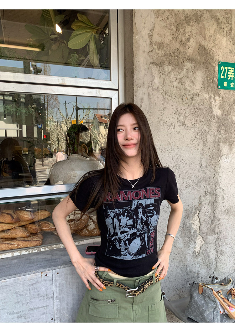 牙套大汪 【Ретро возвращение】 Американский ретро стиль рок контрастная печать прямые плечи приталенная футболка