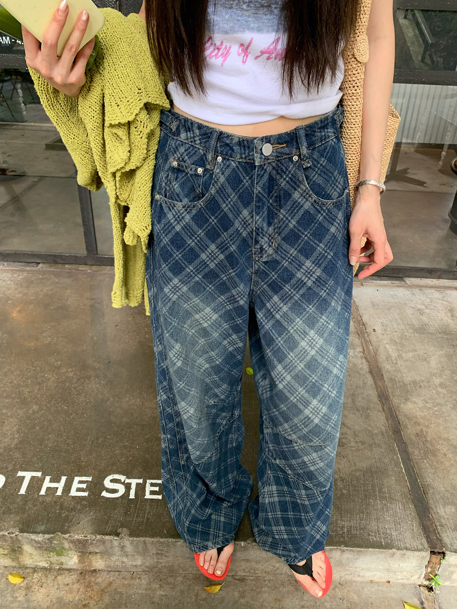 【星期八】Американские ретро клетчатые уличные джинсы с леопардовыми карманами 2026, новая модель широких универсальных повседневных джинсов