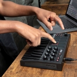 Akai mpk mini mk3 portable midi -клавиатура