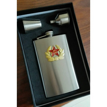 Snow Wolf Lake Thickened-10 oz Stainless Steel Flask Portable Flask Gift Wine Set