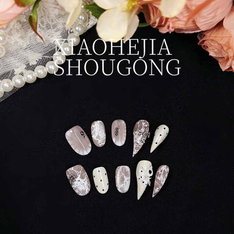[Xiao He's Home] Purely Handmade White Cat Claw Shaped Wearable Nails Short Style Dragon Claw Princess Nails Polka Dot Manicure