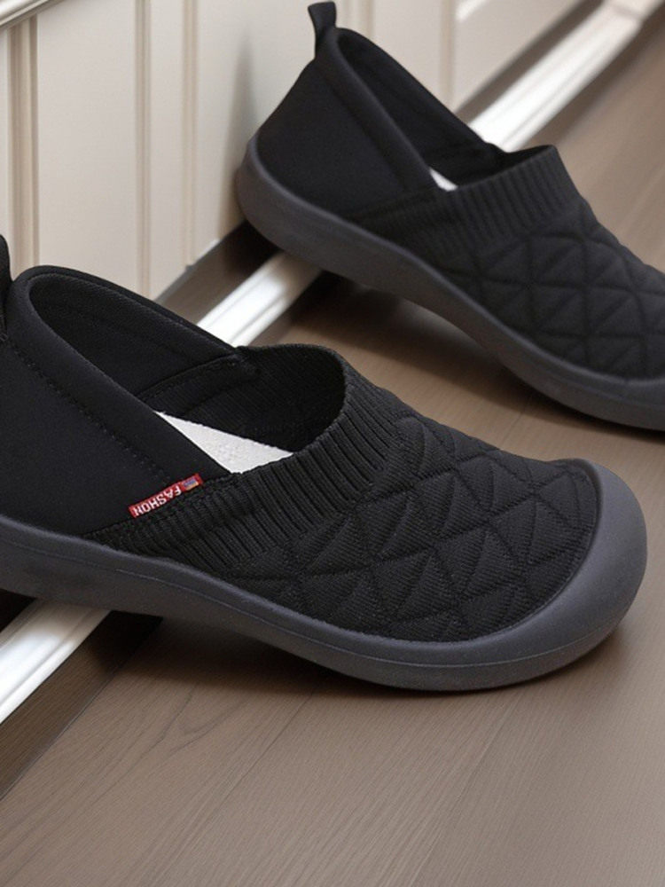 2025 Spring New Style Old Beijing Cloth Shoes for Women, Breathable, Non-Slip, Slip-On Mom Shoes, Soft Sole Casual Women's Shoes, Single Shoes