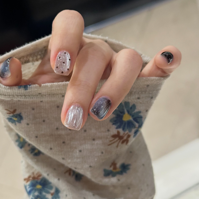 Early Autumn Atmosphere Haze Blue-Gray Cat-Eye Handmade Press-On Nails 2026 New Style ins Wave Point Gradient Short Nails