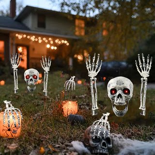 Halloween Decoration Glowing Skull Ghost Hand Lawn Garden Ornament Plug-In Courtyard Scene Arrangement Props