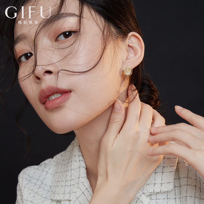 Stud earrings women's sterling silver niche design sense high sense of atmosphere imitation opal earrings earrings 2021 new trend