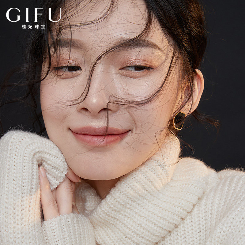 French high sense temperament earrings women retro port wind black sterling silver stud earrings square 202021 new