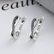 Yunchaoxuan S925 sterling silver Korean version retro cold style 8-shaped twisted shape earrings temperament versatile simple earrings