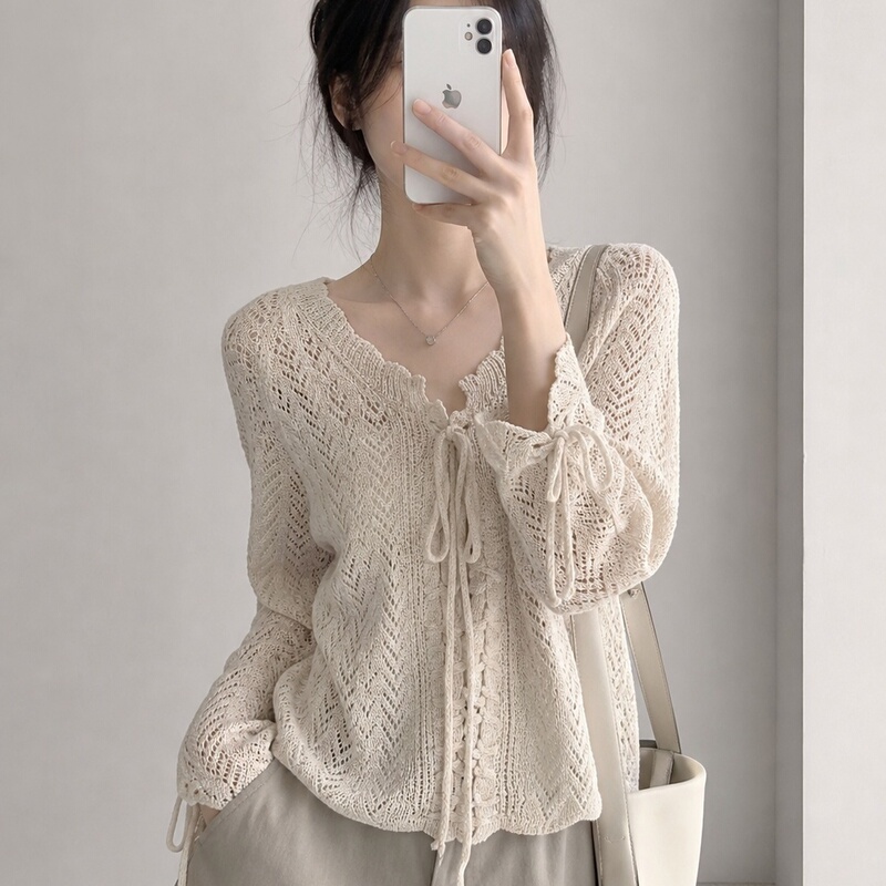 V-Neck Hollow-Out Gentle Style Knit Sweater for Women, Loose Fit, 2026 Summer New Japanese Sweet Style, Off-White Thin Top V-Neck Hollow-Out Gentle Style Knit Sweater for Women, Loose Fit, 2026 Summer New Japanese Sweet Style, Off-White Thin Top