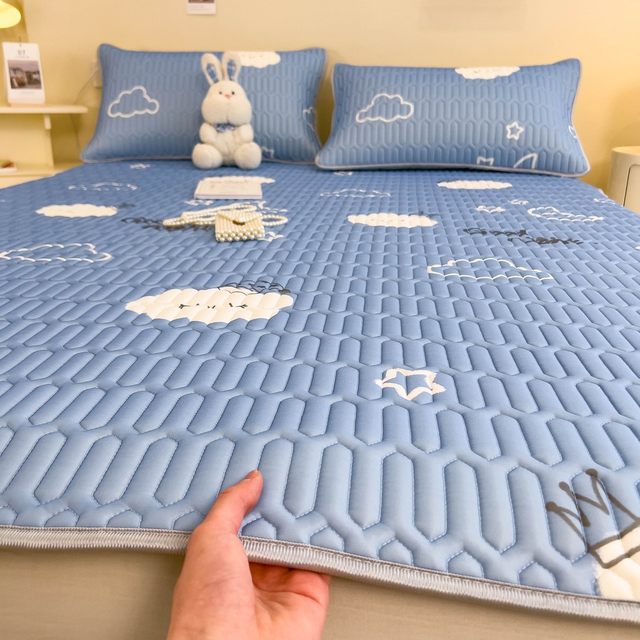 Class A ice silk latex cool mat single piece summer washable summer cool mattress single air conditioner ice silk soft mat feel