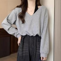 Large size halter neck fake two-piece t-shirt womens long-sleeved sweatshirt spring and autumn fat mm loose and slim covering belly black short style covering flesh