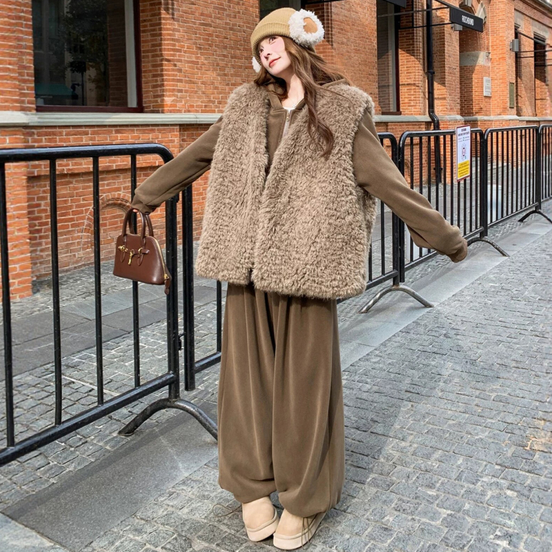 High-End Chic and Unique Women's Autumn and Winter Loose Plush Vest, Hooded Sweatshirt, and Wide-Leg Pants Three-Piece Set