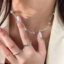 Yinruitai s925 sterling silver wavy unique personality necklace womens 2022 summer new high-end clavicle chain