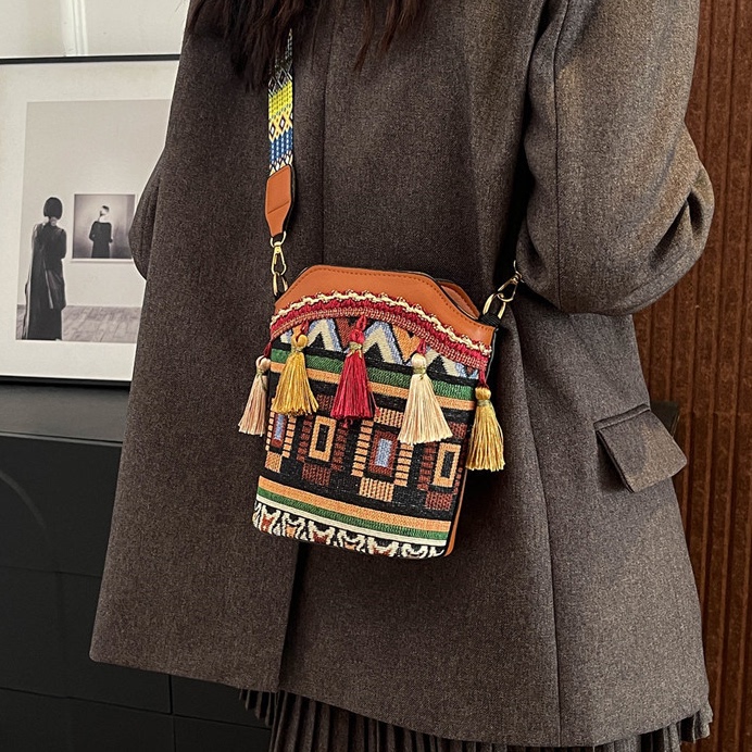Tibetan Bag, Bohemian Style Bag, Woven Retro Yunnan Travel Bag, Xinjiang Tassel Bag, Shoulder Strap, Crossbody Bag