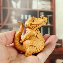 Boxwood carving handle pieces for men to play with carving handicrafts financial crocodile ornaments stock trading gifts
