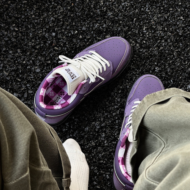 Urban Walk Collaboration Purple Lobster Low-Top Sneakers for Men and Women, Purple and Black Personalized Color-Blocking Casual Sports Shoes Urban Walk Collaboration Purple Lobster Low-Top Sneakers for Men and Women, Purple and Black Personalized Color-Blocking Casual Sports Shoes