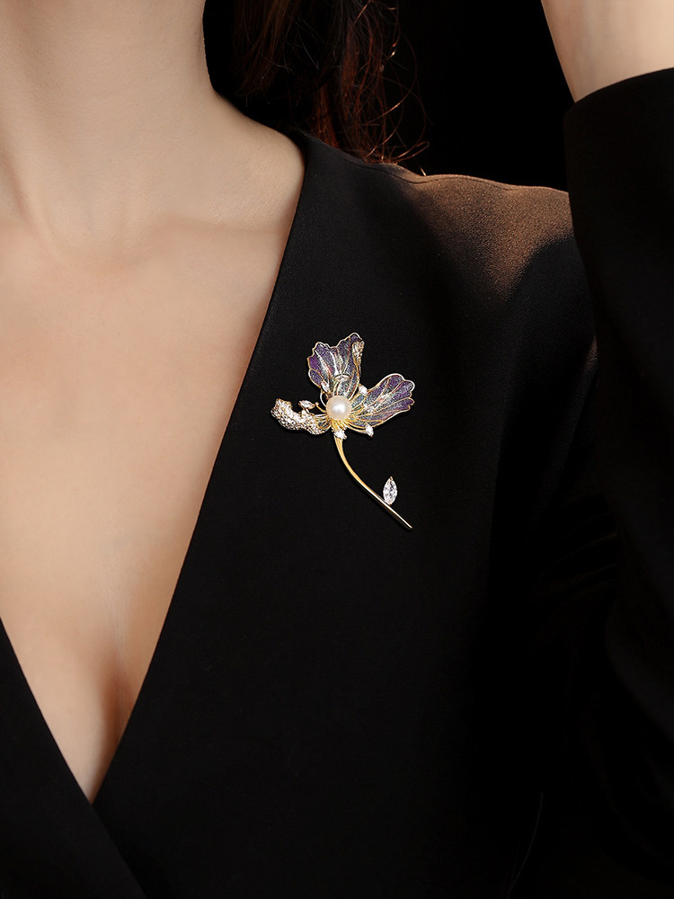 Abenheart Danish Iris Brooch Pearl Luxury Corsage Elegant Niche Design Pin High-End Gift