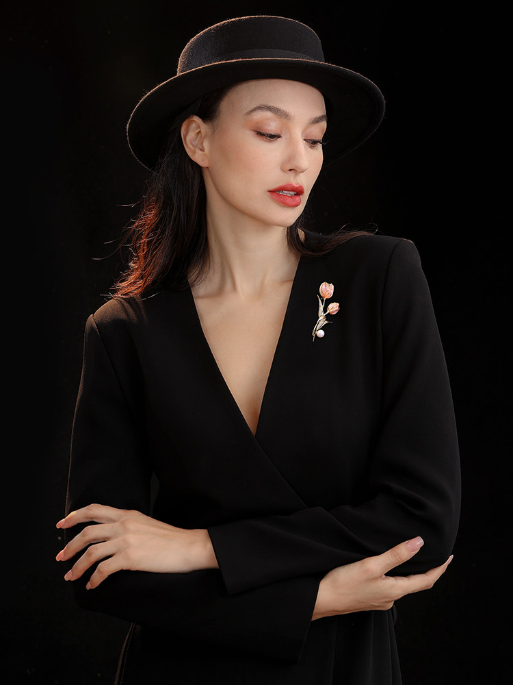 Abenheart Danish Silk Brooch, High-End Women's Luxury Design Brooch, Niche Gift