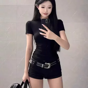 皮带辣妹女款铆钉金属扣炫酷千禧风美式复古重工朋克黑色腰带y2k
