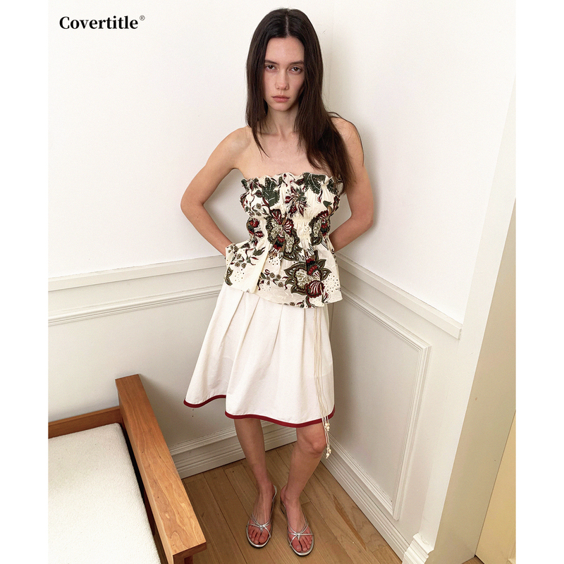 Covertitle Retro Rich Floral Embroidered Cut-Out Vacation Style Tube Top Covertitle Retro Rich Floral Embroidered Cut-Out Vacation Style Tube Top