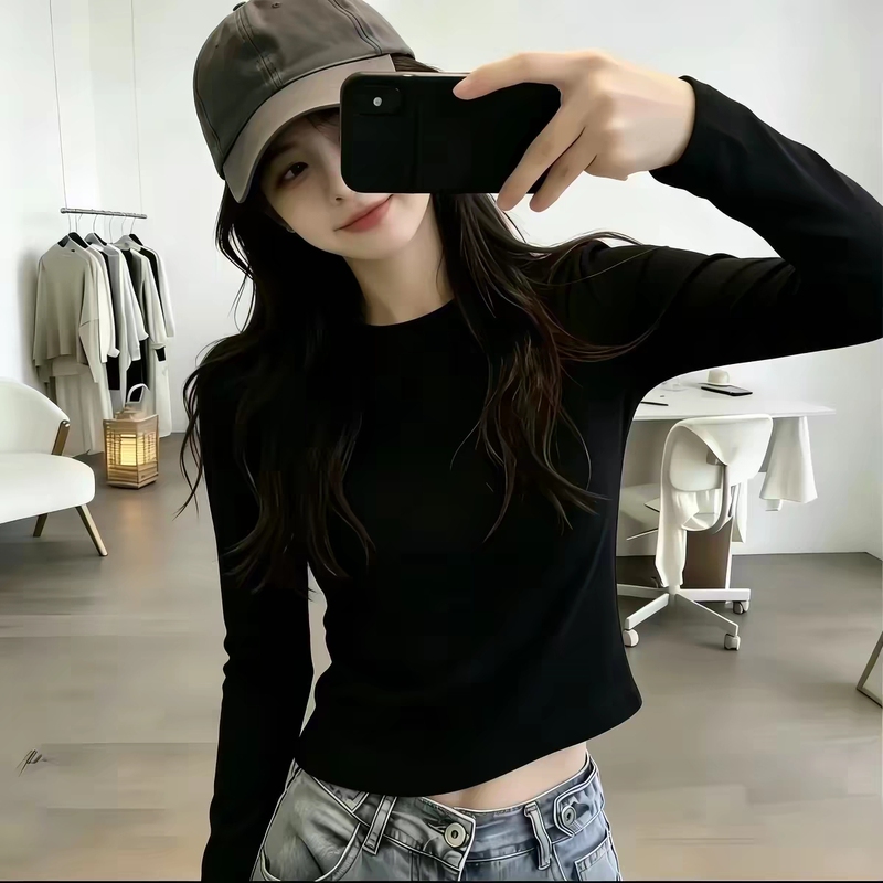 Black Regular Shoulder Short Slim-Fit Autumn and Winter 2026 New Long-Sleeve T-Shirt with Fleece Lining, Suitable for Layering or Wearing as an Outerwear Top, Trendy