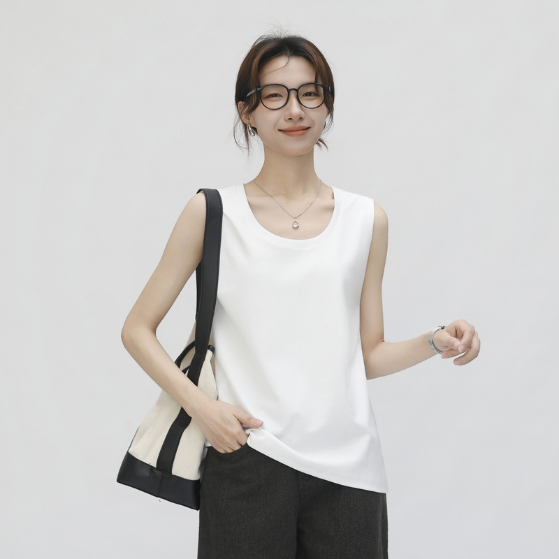 Roman Cotton Large U-Neck T-Shirt for Women, Sleeveless, Loose, Casual, Comfortable, Breathable, Suitable for Commuting, Wide Shoulder Base Layer Tank Top Roman Cotton Large U-Neck T-Shirt for Women, Sleeveless, Loose, Casual, Comfortable, Breathable, Suitable for Commuting, Wide Shoulder Base Layer Tank Top