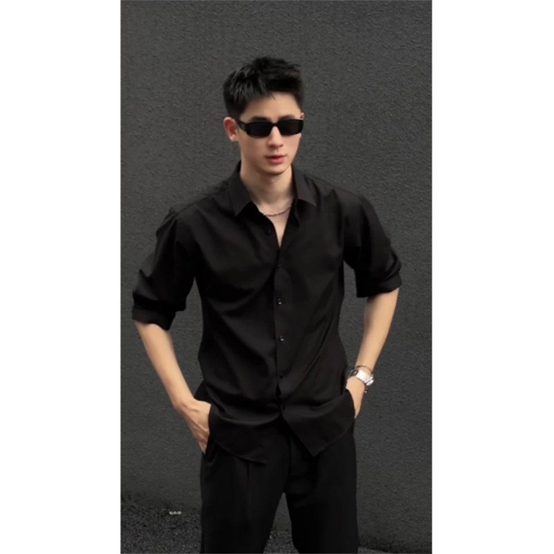 High-End, Cool and Stylish Men's Mid-Sleeve Shirt, Trendy Brand Naples, Black Slim-Fit Ice Silk Short-Sleeve Shirt with a Draping Effect