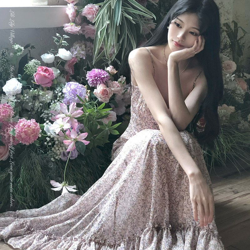 【Flower Stream】Lili Lily Country V-Neck Floral Multi-Button Large Hem Ruffle Long Dress Sexy Spaghetti Strap Dress 【Flower Stream】Lili Lily Country V-Neck Floral Multi-Button Large Hem Ruffle Long Dress Sexy Spaghetti Strap Dress